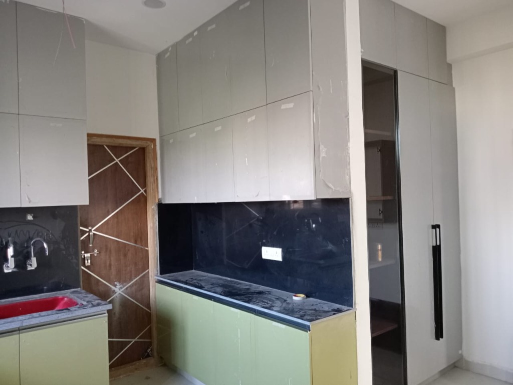 Kitchen & Tall Pantry Unit